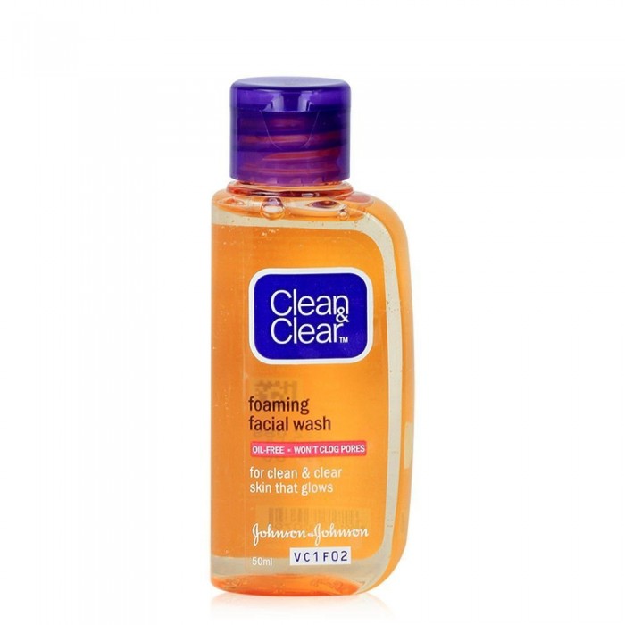 Clean & Clear Essentials Foaming Facial Wash 50ml