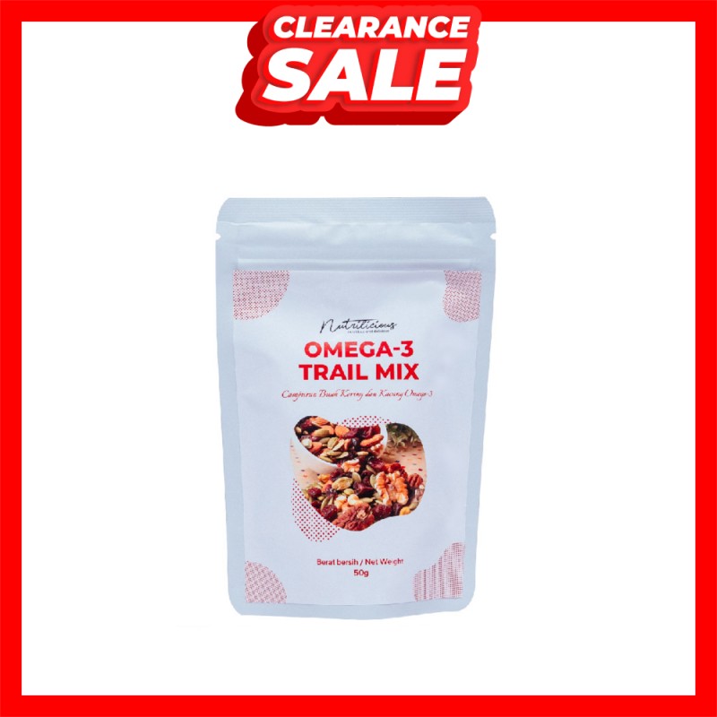 [CLEARANCE] NUTRILICIOUS Omega 3 Trail Mix Nuts Mixed Nuts and dried fruits 50g (EXP: 1/2026)